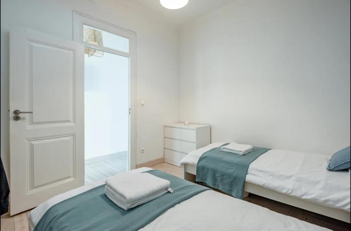 2 Bedroom With Great Transport Links To The Heart Of Apartment *