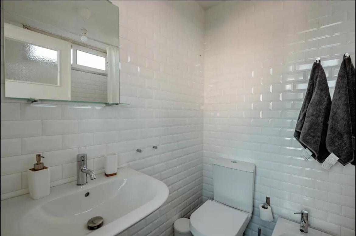 Apartment 2 Bedroom With Great Transport Links To The Heart Of *