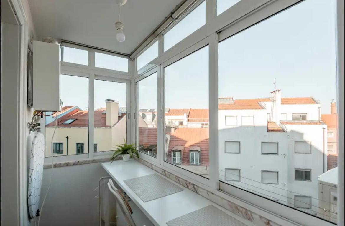 2 Bedroom With Great Transport Links To The Heart Of Apartment *