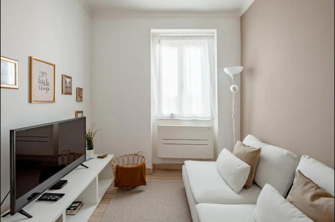 2 Bedroom With Great Transport Links To The Heart Of * Lisbon